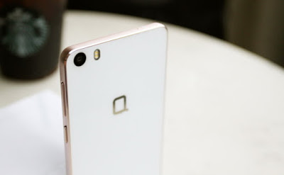 Smartphone Glam và Xense ra mắt và là đối thủ cạnh tranh với BPhone